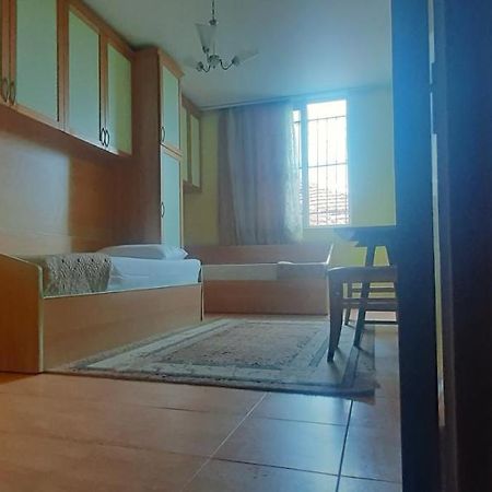 Enki'S Guesthouse Tirana Exteriér fotografie