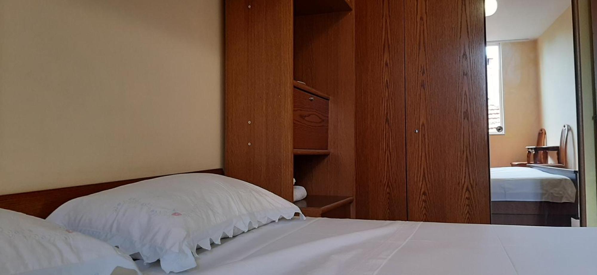Enki'S Guesthouse Tirana Exteriér fotografie